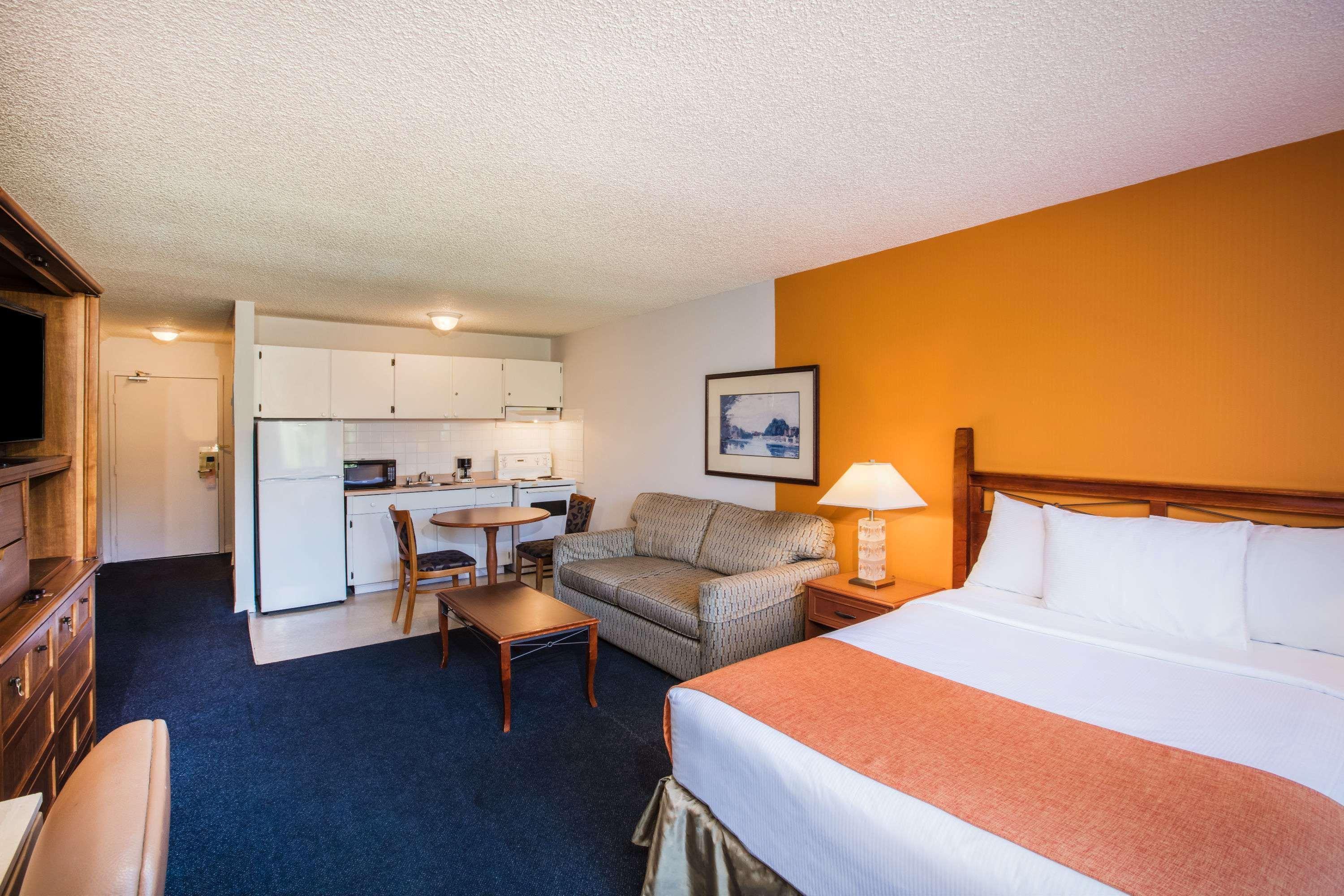 Howard Johnson By Wyndham Victoria