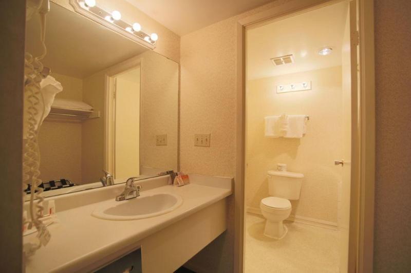 Howard Johnson By Wyndham 3* Victoria