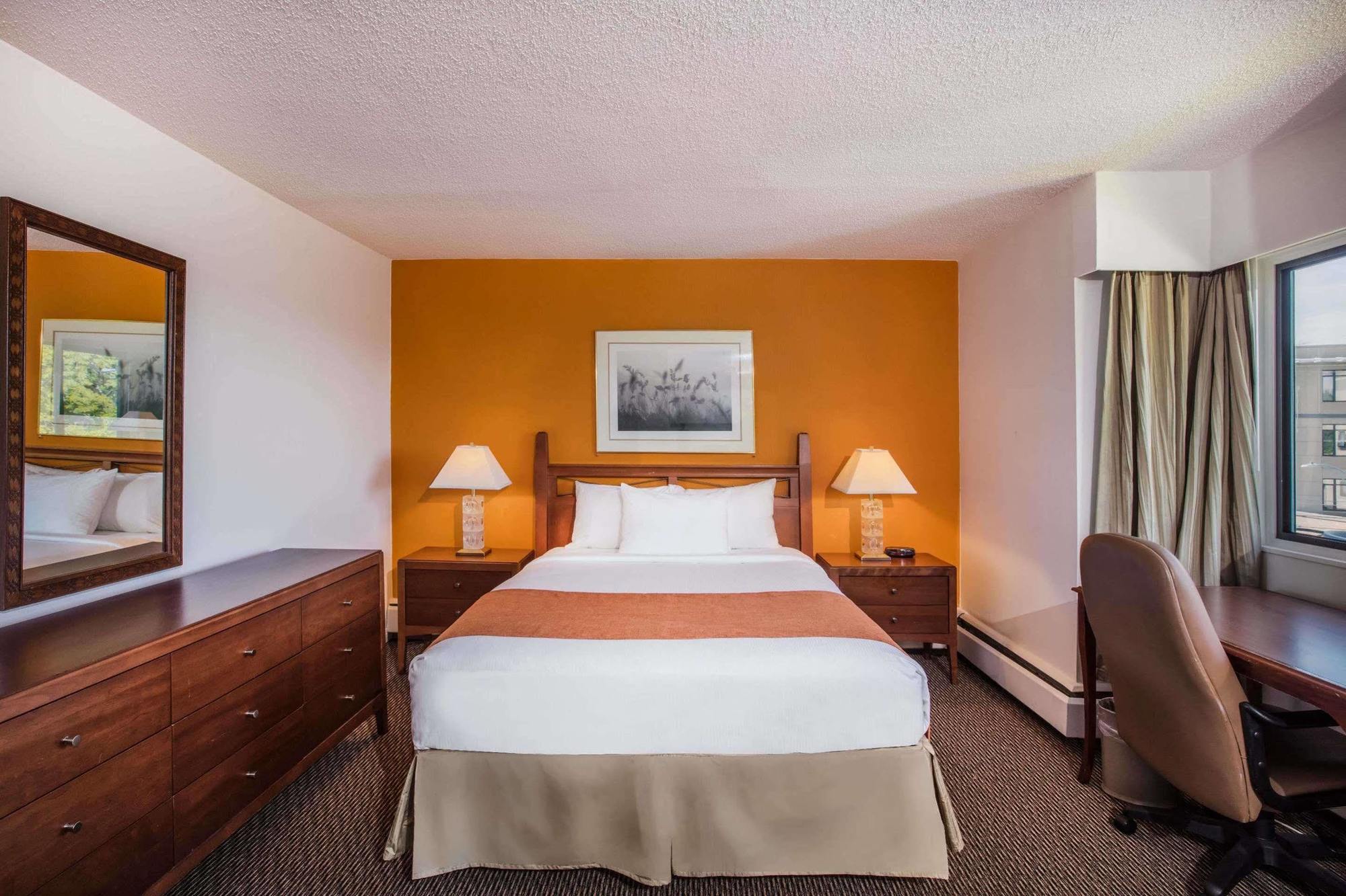 Hotel Howard Johnson By Wyndham Victoria
